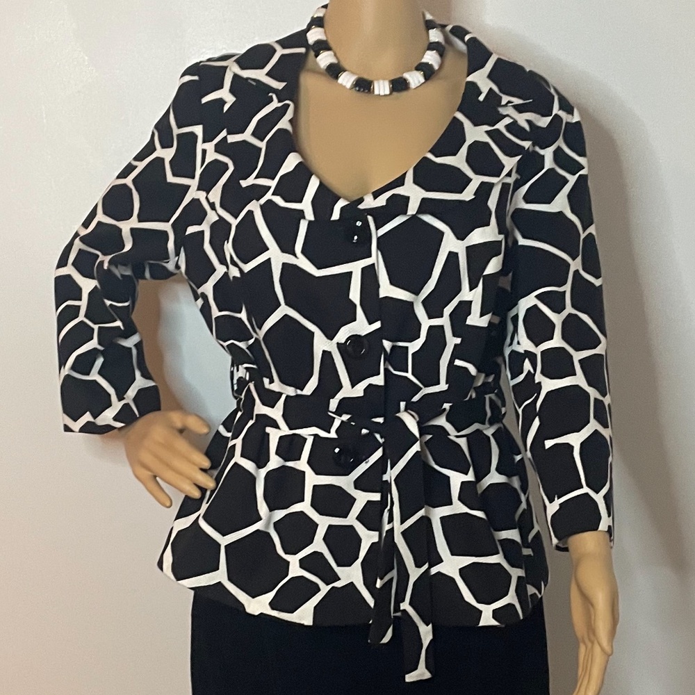 Vintage black white mod graphic belt sixties coat!